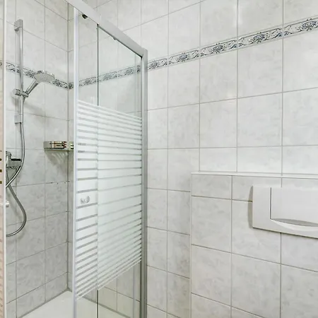 Sonnenhuegel アパート *